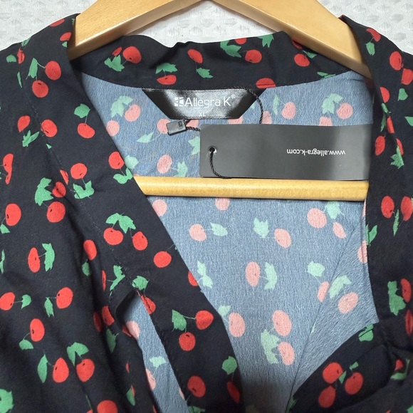 Bow Tie Neck Short Sleeve Printed Chiffon Blouse Black-Cherry SZ XL - Picture 8 of 9